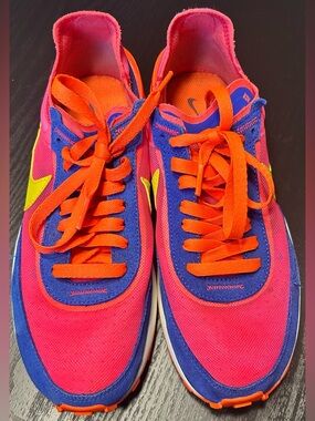 Nike Waffle One "Racer Blue Hyper Pink” size 8W 6.5Y
